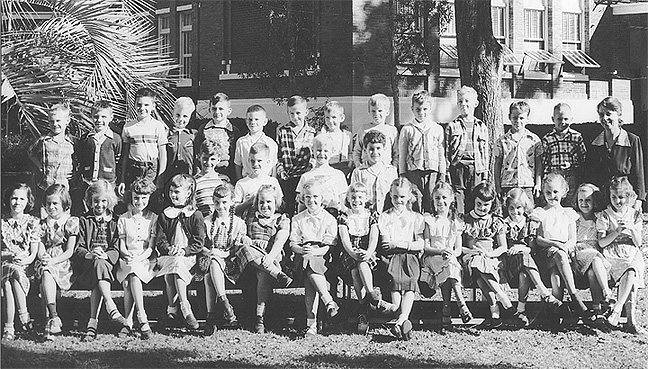 WP Elementary School - Third Grade - 1951-52